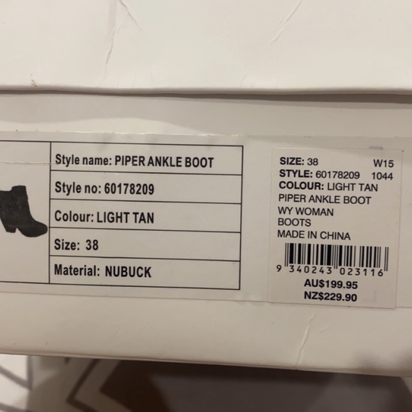 Witchery heeled nude boots - Picture 4 of 5